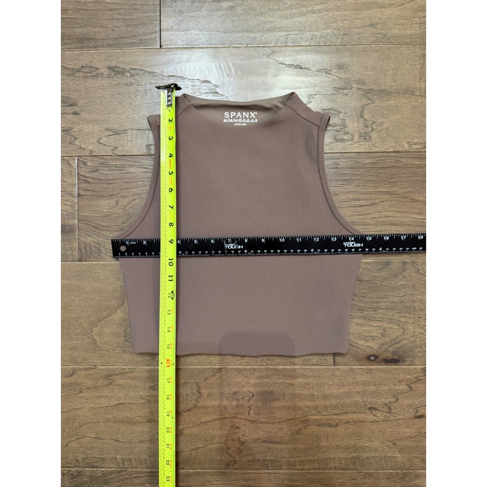 Spanx Active Tops Ribbed Mock Neck Tank Mauve Brown Sleeveless Crop Top Medium - Picture 4 of 5
